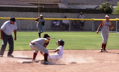 cerritos high school softball Cerritos Dons stung by Oxnard Yellowjackets