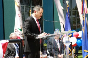 Norwalk Mayor Marcel Rodarte, a Veteran of the Air Force, led the Memorial Day Ceremony in Norwalk. Photo by Daniel E. Beckham